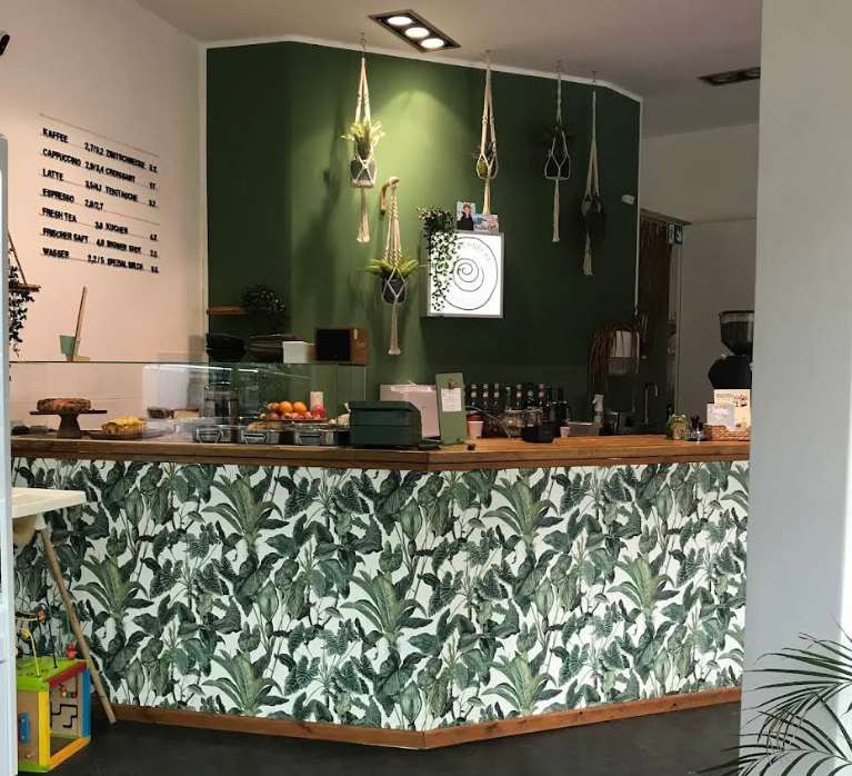 Atmosphäre bei Hey Schnecke Cafe am Viktoria-Luise-Platz